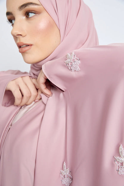Farasha Royale Ouverte et Ornée – Blush Pink